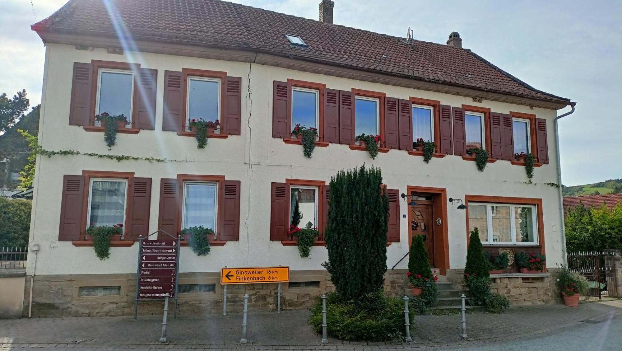 Urlaub Mit Charme In Der Kleinsten Stadt Der Pfalz. Obermoschel Esterno foto