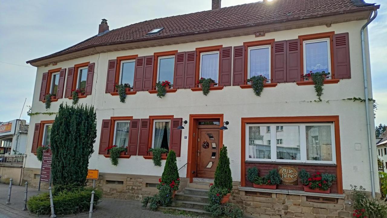 Urlaub Mit Charme In Der Kleinsten Stadt Der Pfalz. Obermoschel Esterno foto